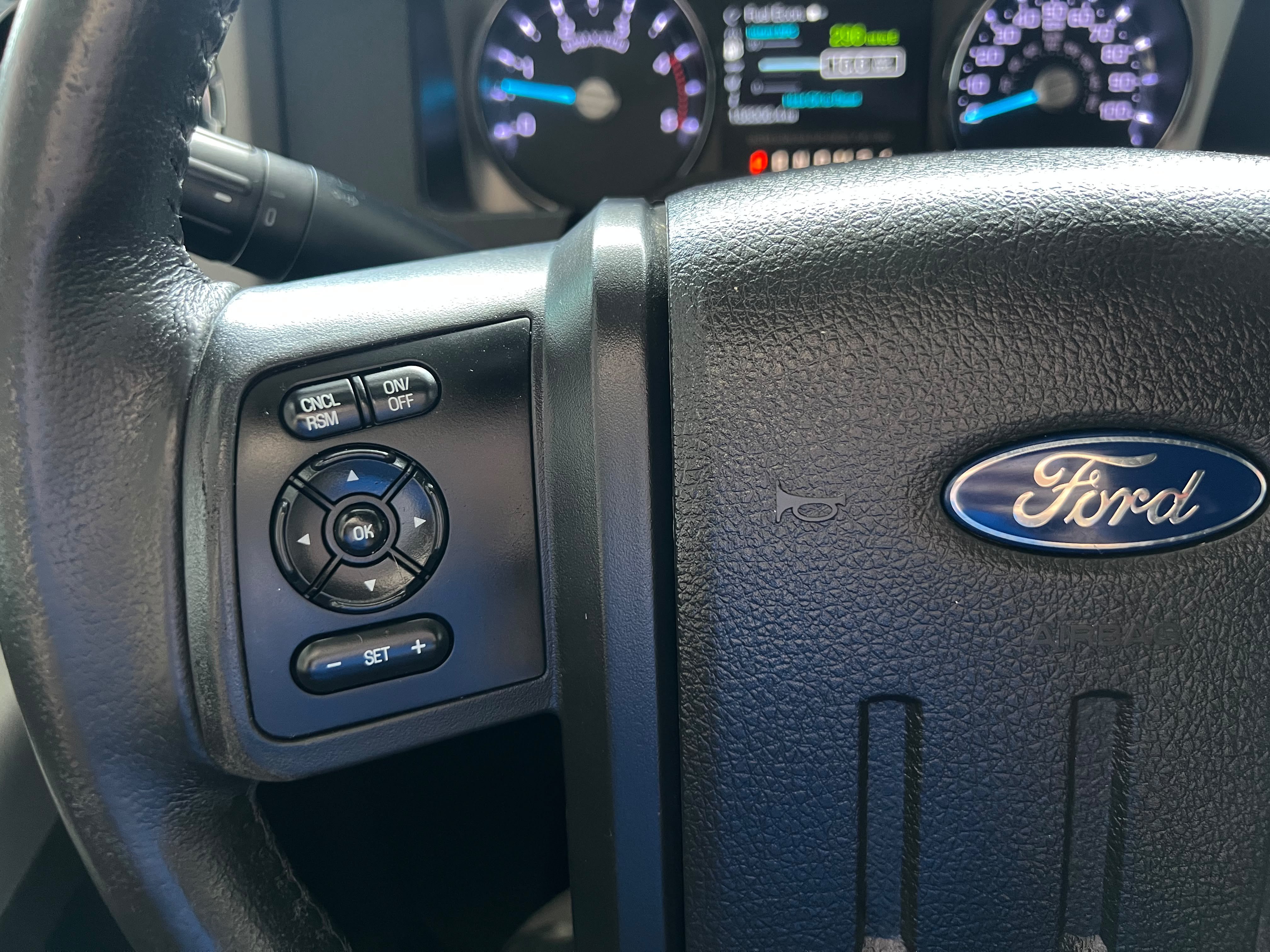 Used 2015 Ford F250 Lariat w/ Lariat Interior Package AWD/4WD image 18