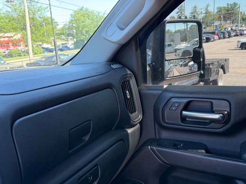 Used 2025 Chevrolet Silverado 2500 Custom w/ Custom Value Package AWD/4WD image 23
