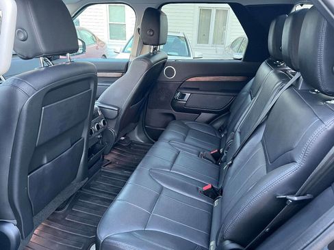 Used 2017 Land Rover Discovery HSE image 21