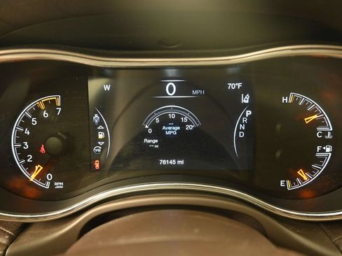 Used 2020 Jeep Grand Cherokee Overland AWD/4WD image 14