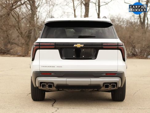 Used 2025 Chevrolet Traverse LT image 6