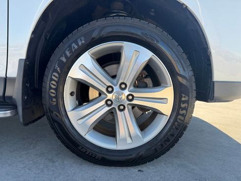 Used 2013 Toyota Highlander Limited image 30