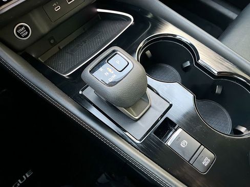 Used 2022 Nissan Rogue Platinum w/ Head-Up Display Package image 17