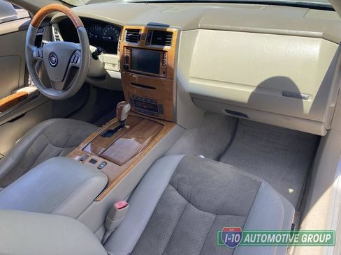 Used 2005 Cadillac XLR RWD image 13
