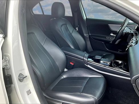 Used 2022 Mercedes-Benz A 220 image 28