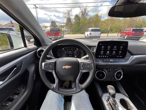 Used 2023 Chevrolet Blazer LT AWD/4WD image 21