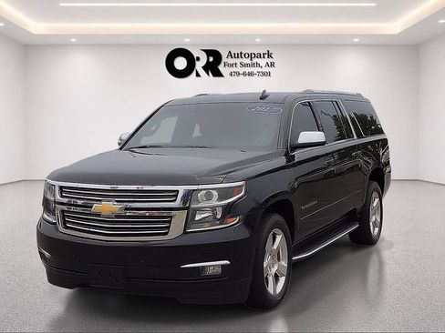 Used 2017 Chevrolet Suburban Premier RWD image 2