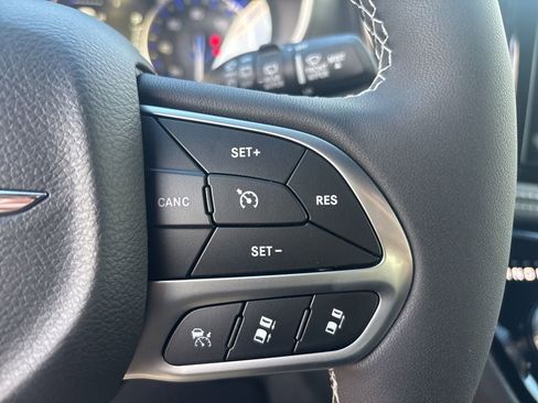 New 2026 Chrysler Pacifica Select FWD image 13