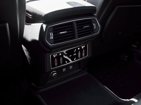 Used 2024 Lamborghini Urus S AWD/4WD image 53