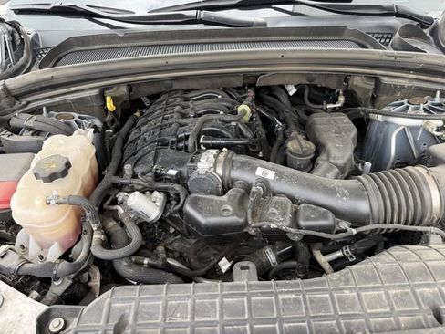 Used 2023 Jeep Grand Cherokee L Laredo image 32