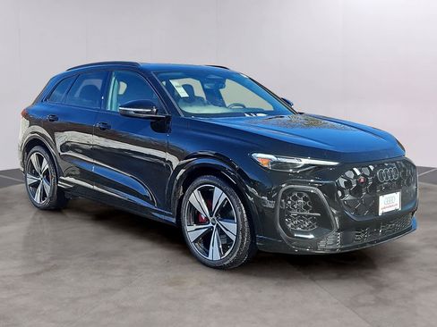 New 2025 Audi SQ5 Premium Plus image 2