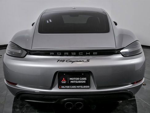 Used 2018 Porsche 718 Cayman S image 9