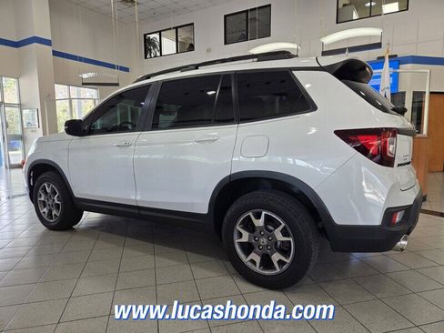 Used 2023 Honda Passport TrailSport image 6