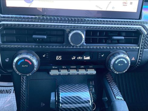 Used 2024 Toyota Tacoma TRD Sport w/ TRD Sport Upgrade Package image 16