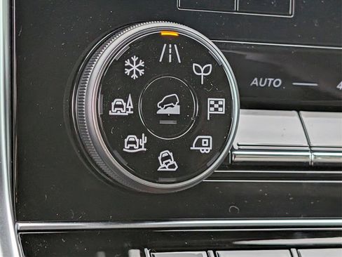 New 2026 Nissan Armada SL image 15