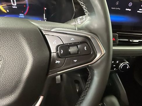 Used 2024 Chevrolet TrailBlazer LT w/ LT Cold Weather Package FWD image 17