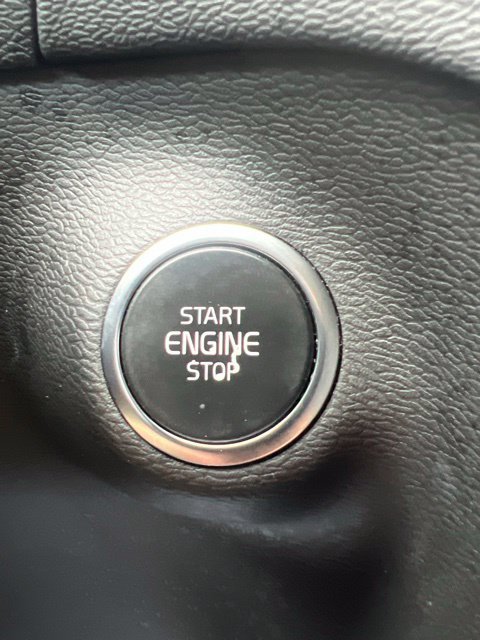 Used 2020 Volvo XC40 T4 Momentum FWD image 19