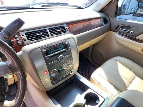 Used 2009 GMC Sierra 1500 SLT w/ White Diamond Edition RWD image 10