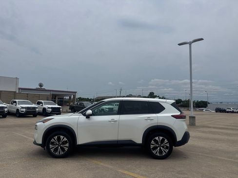 Certified 2023 Nissan Rogue SV FWD image 13