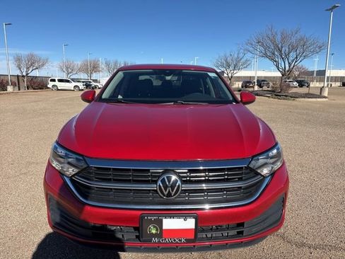 Used 2022 Volkswagen Jetta SE image 10