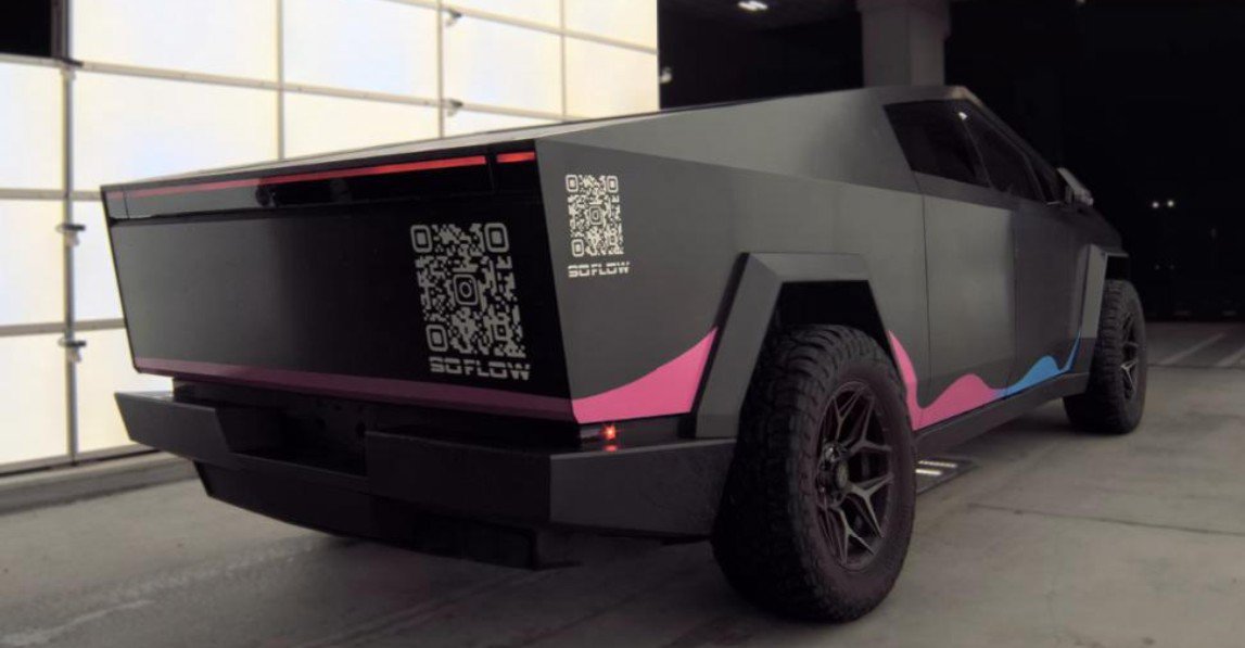 Used 2024 Tesla Cybertruck Cyberbeast AWD/4WD image 2