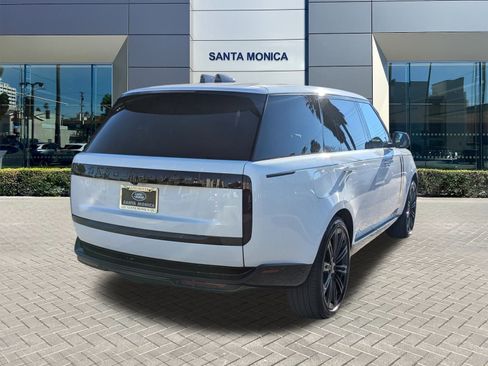 New 2026 Land Rover Range Rover Long Wheelbase Autobiography image 2