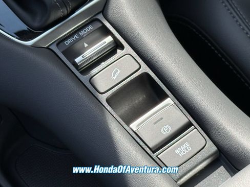 Certified 2025 Honda HR-V EX-L image 19