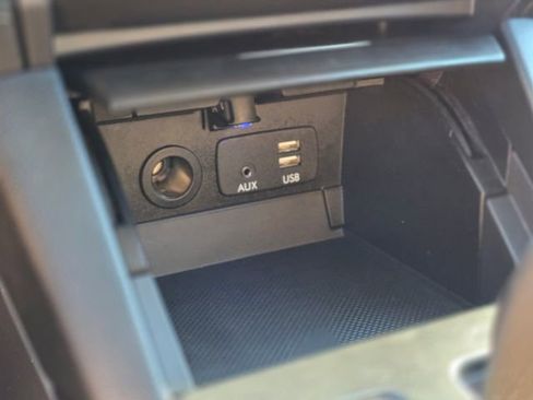 Used 2018 Subaru Outback 2.5i Touring image 32