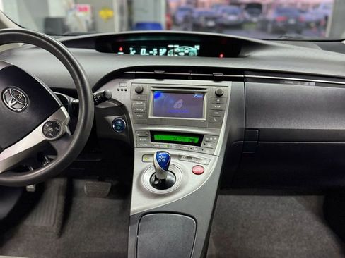 Used 2015 Toyota Prius Two image 19