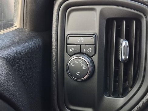 Used 2022 Chevrolet Silverado 1500 Custom image 24
