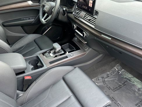 Used 2024 Audi Q5 e Premium image 16
