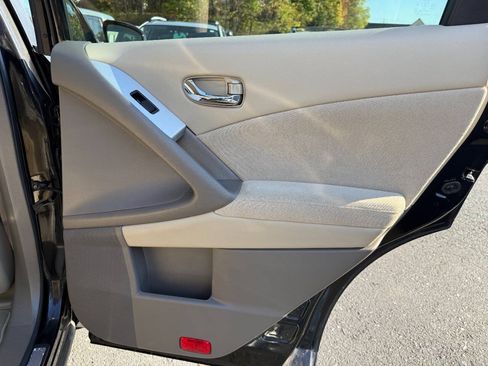 Used 2013 Nissan Murano S AWD/4WD image 23