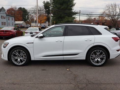 Used 2021 Audi e-tron Prestige w/ Prestige Package image 8