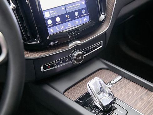 Certified 2023 Volvo XC60 T8 Ultimate w/ Protection Package Premier AWD/4WD image 16