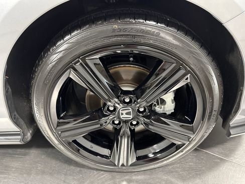 Used 2024 Honda Accord Sport image 14