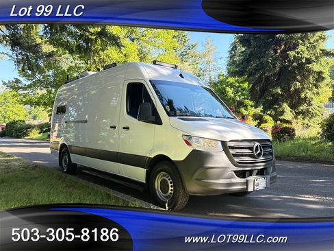 Used 2019 Mercedes-Benz Sprinter 170 image 12