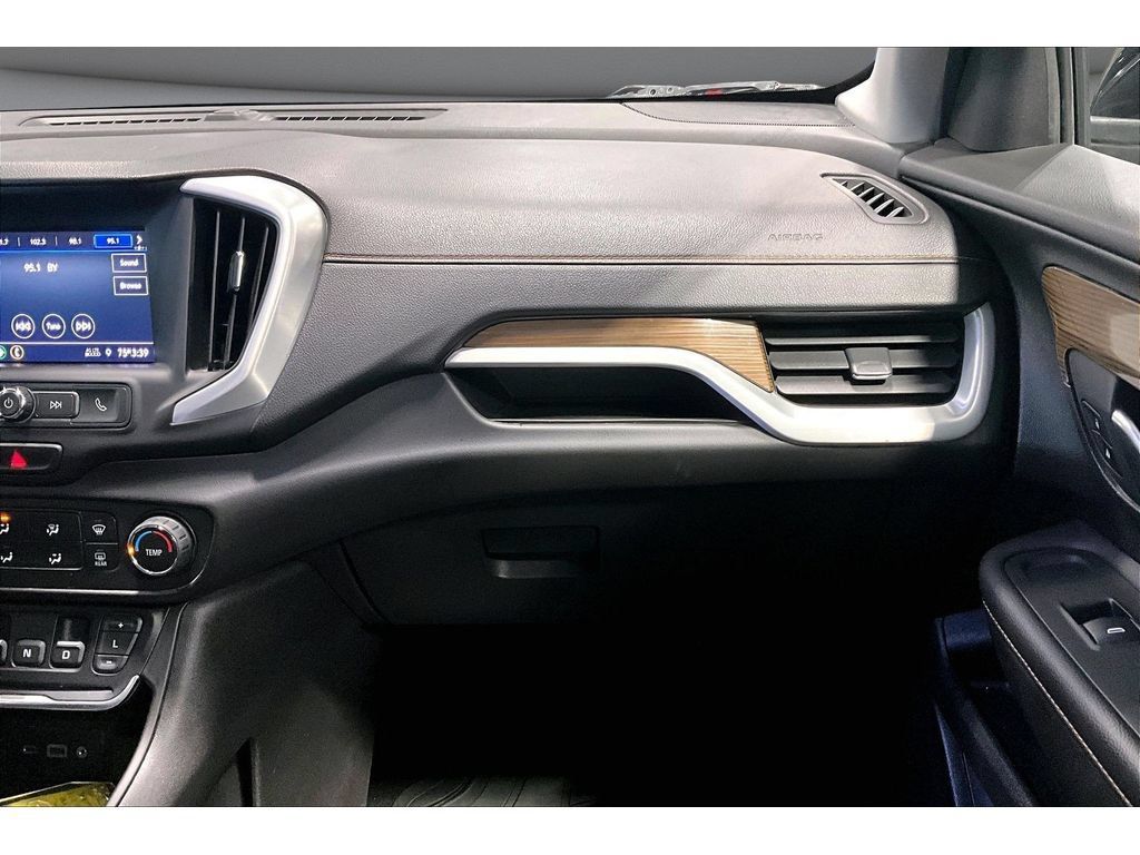 Used 2020 GMC Terrain SLE FWD image 43