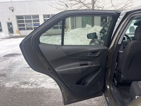 Used 2023 Chevrolet Equinox LT AWD/4WD image 17