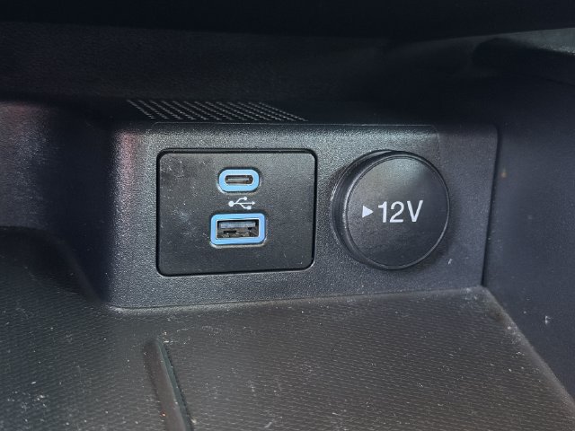 Used 2022 Ford Escape SE w/ SE Sport Appearance Package AWD/4WD image 20