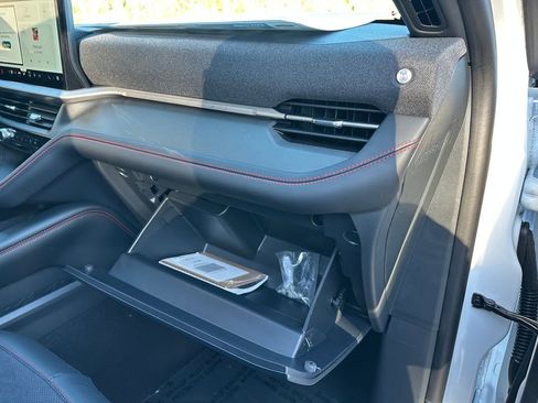 New 2026 Ford Explorer ST image 40