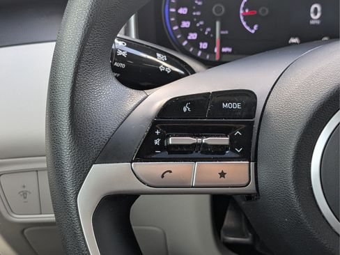 Used 2023 Hyundai Tucson SE FWD image 22