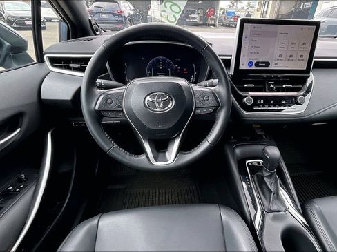 Used 2025 Toyota Corolla XSE FWD image 5