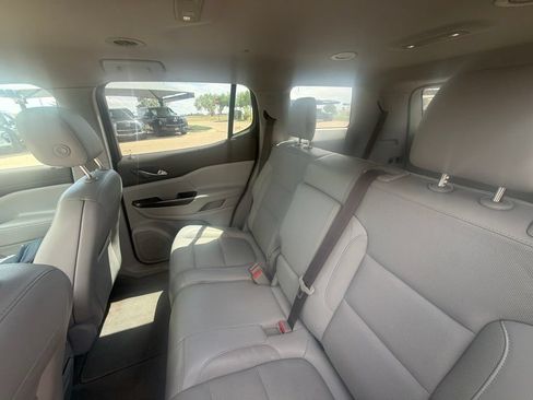 Used 2019 GMC Acadia SLT w/ LPO, Cargo Package AWD/4WD image 15