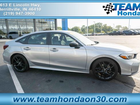 Used 2025 Honda Civic Sport image 1