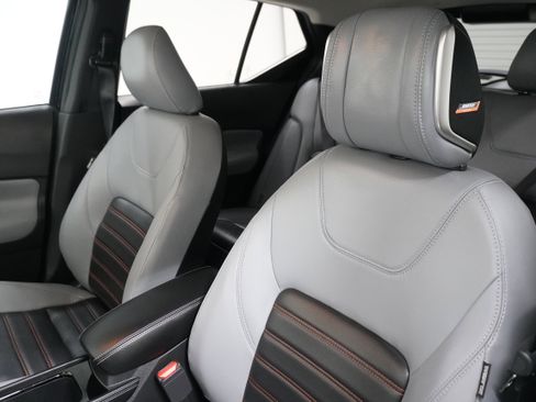 Used 2021 Nissan Kicks SR w/ SR Premium Package image 10