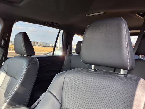 Used 2024 Honda Passport EX-L image 17