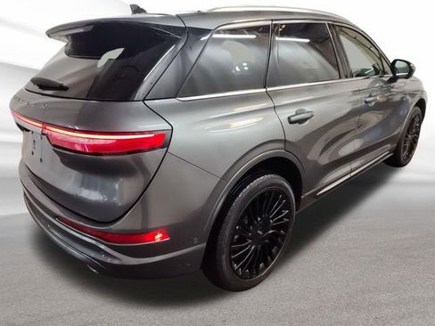 Used 2022 Lincoln Corsair Reserve w/ Equipment Group 201A image 5