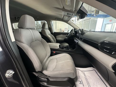 Used 2023 Honda Pilot LX image 35