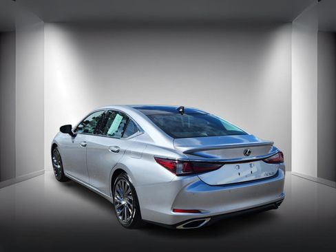 Used 2024 Lexus ES 350 Ultra Luxury w/ Accessory Package (Z2) image 3
