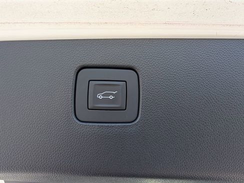 Used 2025 Buick Envista Avenir FWD image 14